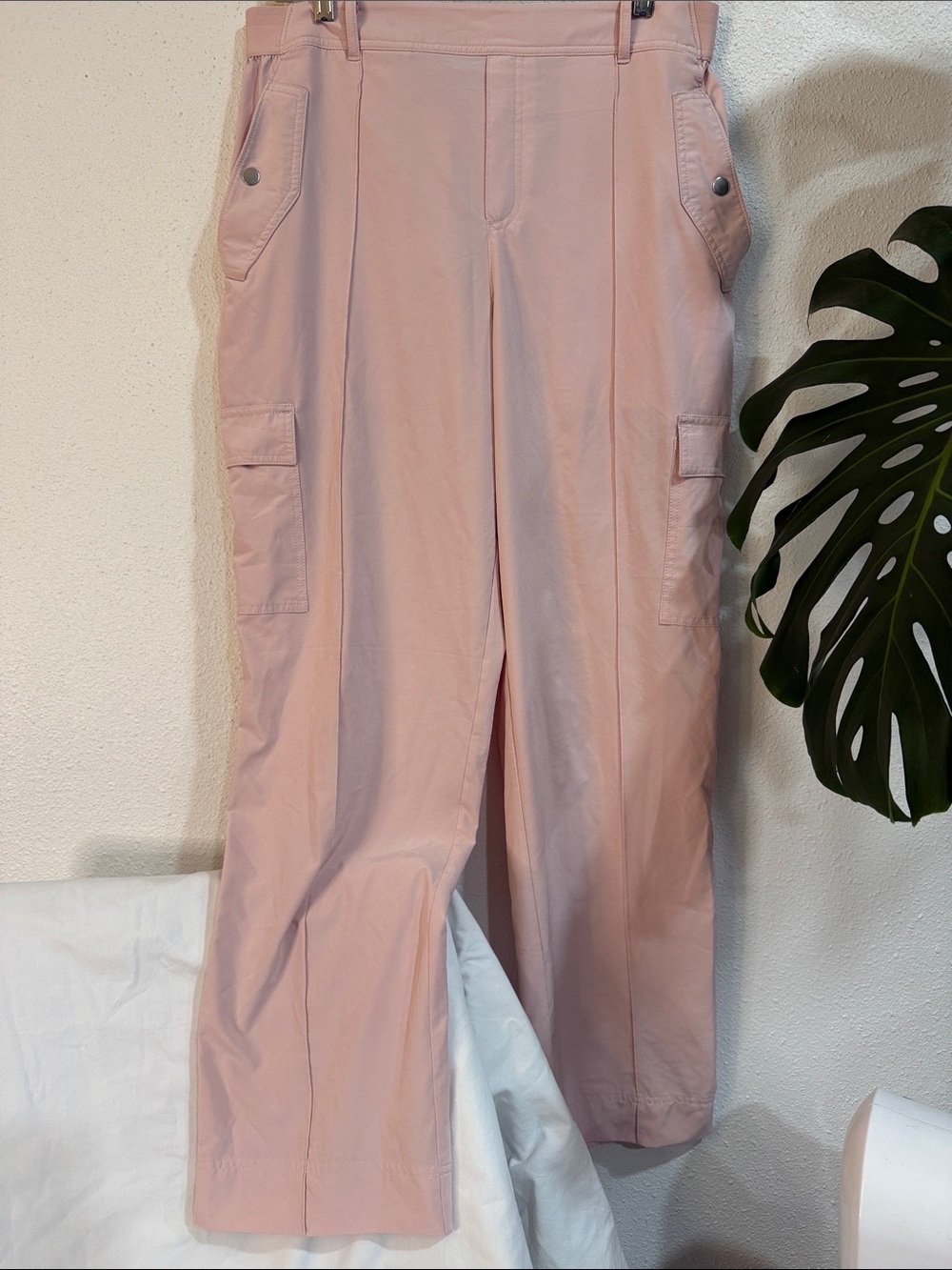 Athleta Light Pink Wide-Leg Cargo Pants